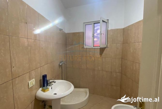 Shtepi ne shitje 1+1 ne Tirane - 82,000 Euro