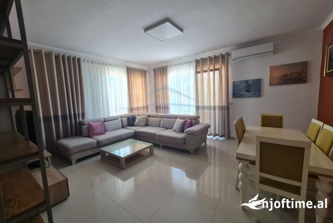 Shtepi me qera 2+1 ne Tirane - 800 Euro