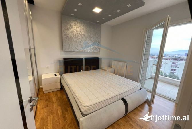Shtepi ne shitje Apartament ne Tirane, 2+1, Mobilimi E mobiluar, Pagesa 260,000  Euro.