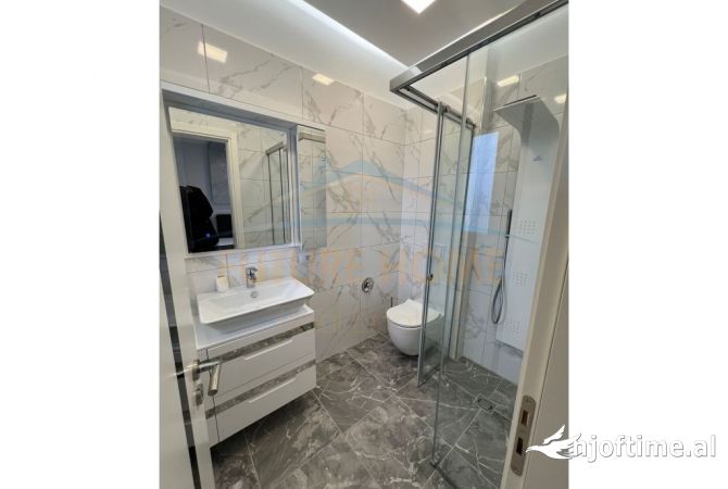 Shtepi ne shitje Apartament ne Tirane, 2+1, Mobilimi E mobiluar, Pagesa 260,000  Euro.