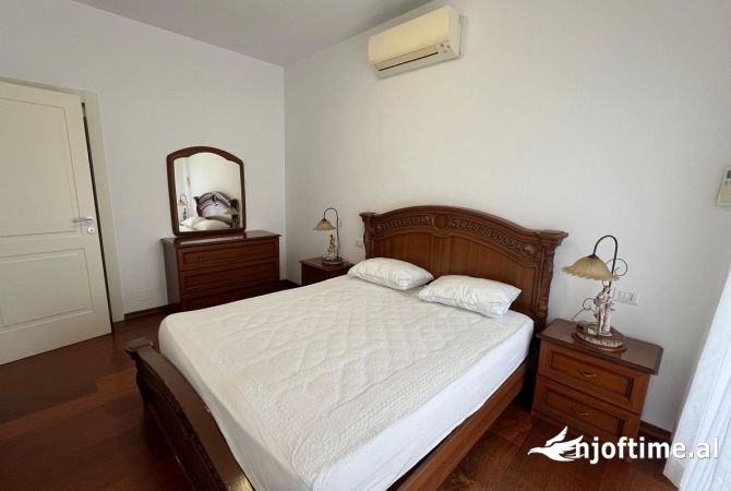 Shtepi me qera 2+1 ne Tirane - 1,000 Euro
