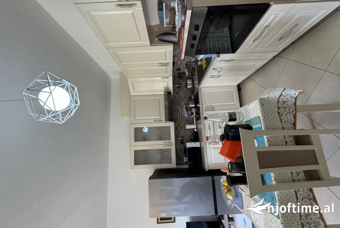 Shtepi ne shitje Apartament ne Tirane, 1+1, Mobilimi E mobiluar, Pagesa 150,000  Euro.