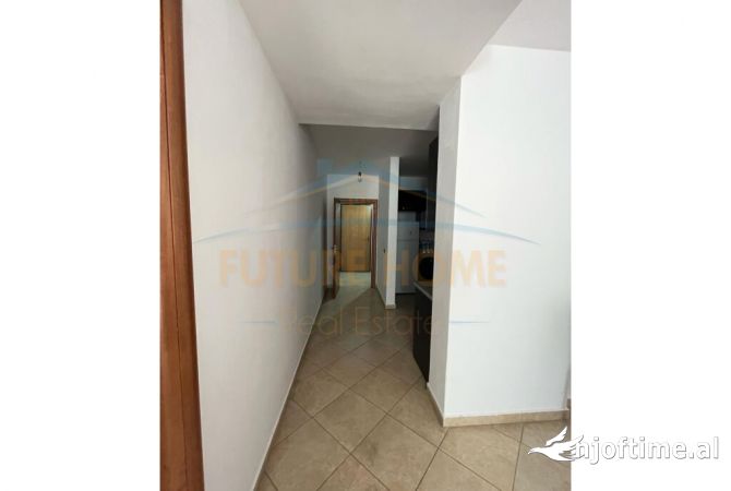 Shtepi ne shitje Apartament ne Tirane, 1+1, Mobilimi Pjeserisht e mobiluar, Pagesa 95,000  Euro.
