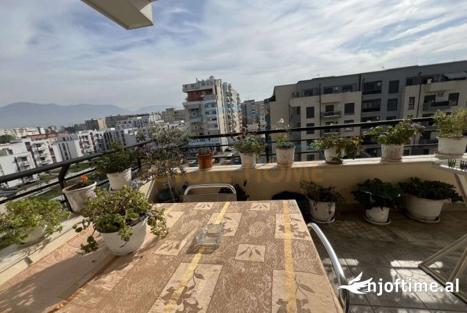 Shtepi ne shitje Apartament ne Tirane, 2+1, Mobilimi E mobiluar, Pagesa 125,000  Euro.