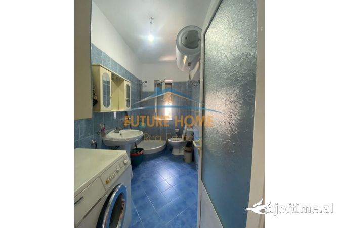 Shtepi ne shitje Apartament ne Tirane, 2+1, Mobilimi E mobiluar, Pagesa 125,000  Euro.