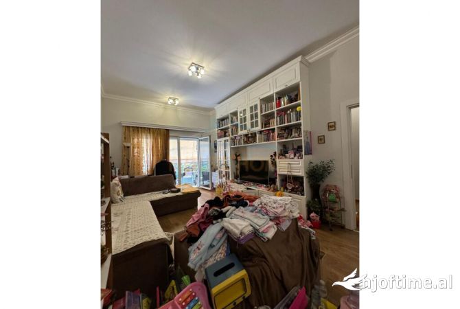 Shtepi ne shitje 2+1 ne Tirane - 250,000 Euro