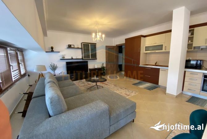 Shtepi me qera 2+1 ne Tirane - 1,000 Euro