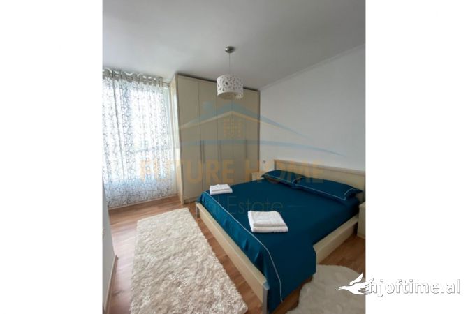 Shtepi me qera Apartament ne Tirane, 2+1, Mobilimi E mobiluar, Pagesa 1,000  Euro.