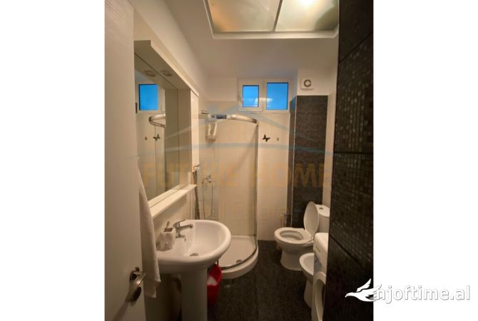 Shtepi me qera Apartament ne Tirane, 2+1, Mobilimi E mobiluar, Pagesa 650  Euro.