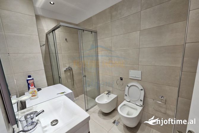 Shtepi me qera Apartament ne Tirane, 2+1, Mobilimi E mobiluar, Pagesa 850  Euro.