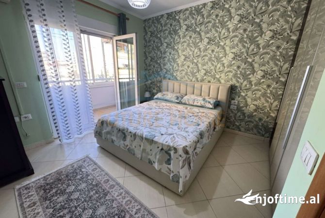 Shtepi me qera 2+1 ne Tirane - 900 Euro