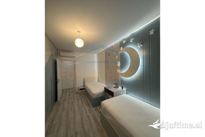 Shtepi ne shitje Apartament ne Tirane, 2+1, Mobilimi E mobiluar, Pagesa 210,000  Euro.