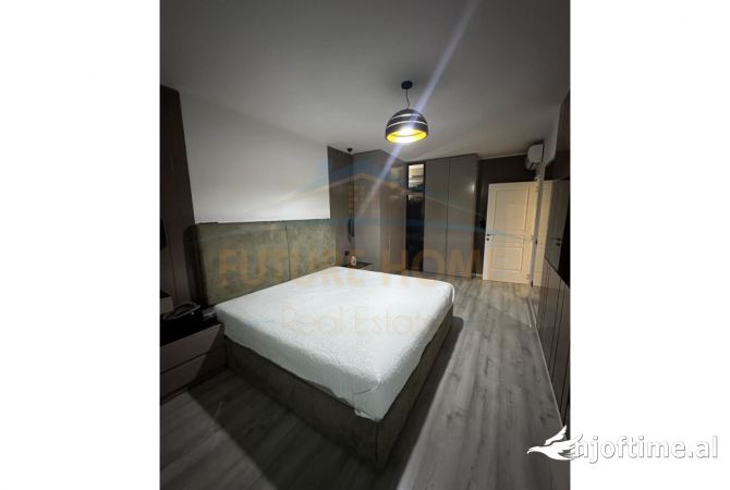 Shtepi ne shitje Apartament ne Tirane, 2+1, Mobilimi E mobiluar, Pagesa 210,000  Euro.