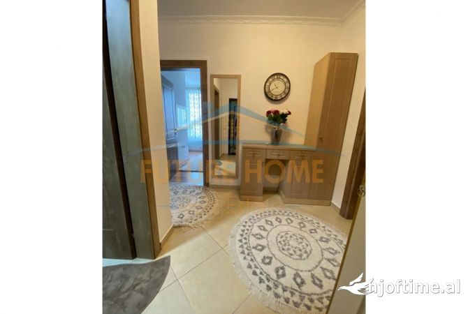 Shtepi me qera Apartament ne Tirane, 2+1, Mobilimi E mobiluar, Pagesa 1,000  Euro.