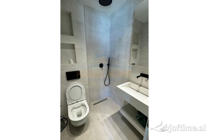 Shtepi ne shitje Apartament ne Tirane, 2+1, Mobilimi E mobiluar, Pagesa 229,000  Euro.