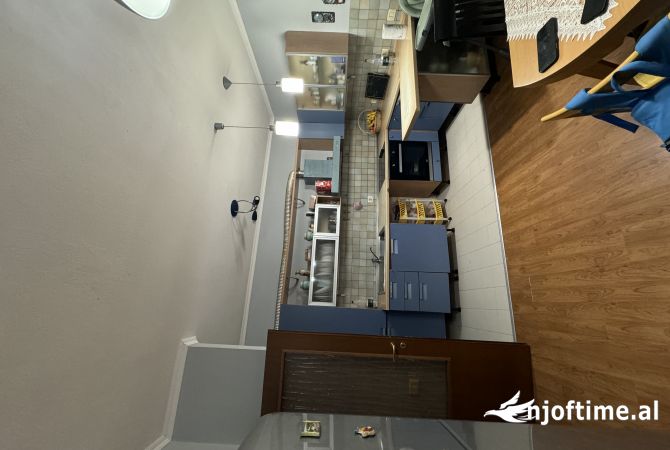 Shtepi ne shitje Apartament ne Tirane, 3+1, Mobilimi Bosh, pa mobiluar, Pagesa 279,000  Euro.