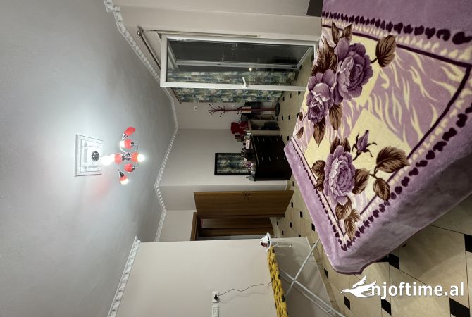 Shtepi ne shitje Apartament ne Tirane, 2+1, Mobilimi Pjeserisht e mobiluar, Pagesa 209,700  Euro.
