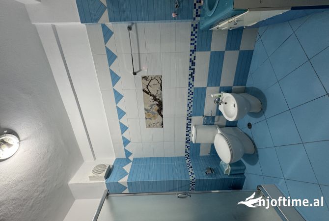 Shtepi ne shitje Apartament ne Tirane, 2+1, Mobilimi Pjeserisht e mobiluar, Pagesa 209,700  Euro.