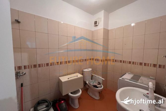 Shtepi ne shitje Apartament ne Tirane, 3+1, Mobilimi E mobiluar, Pagesa 231,000  Euro.