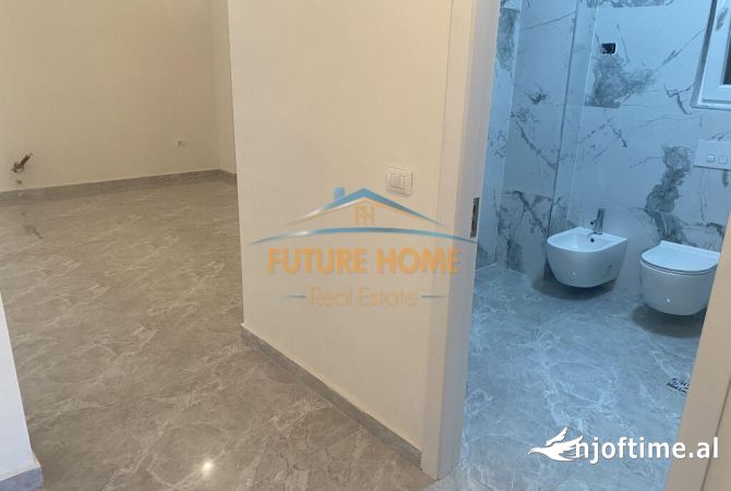 Shtepi ne shitje Apartament ne Tirane, 2+1, Mobilimi Bosh, pa mobiluar, Pagesa 307,000  Euro.