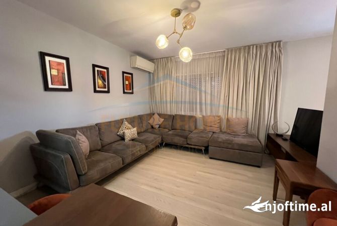 Shtepi me qera 2+1 ne Tirane - 649 Euro