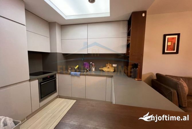 Shtepi me qera 2+1 ne Tirane - 649 Euro