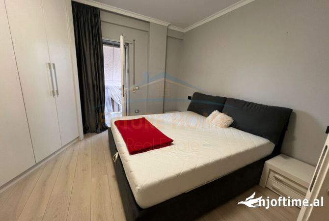 Shtepi me qera Apartament ne Tirane, 2+1, Mobilimi E mobiluar, Pagesa 649  Euro.