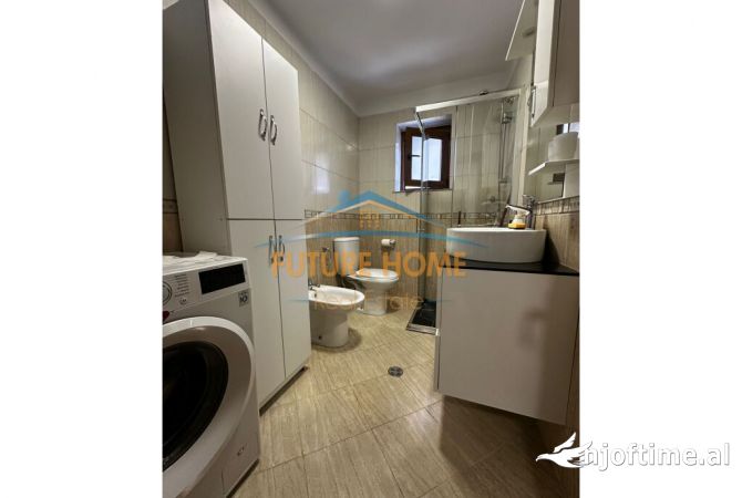 Shtepi me qera Apartament ne Tirane, 1+1, Mobilimi E mobiluar, Pagesa 649  Euro.