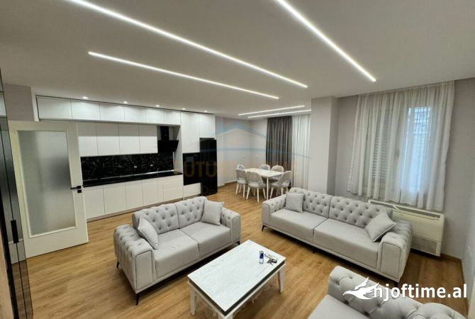 Shtepi ne shitje 2+1 ne Tirane - 180,000 Euro