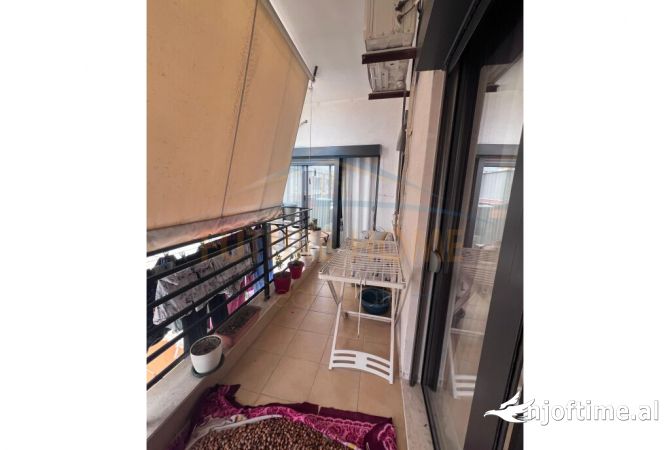 Shtepi ne shitje Apartament ne Tirane, 2+1, Mobilimi E mobiluar, Pagesa 145,000  Euro.