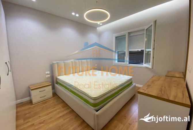 Shtepi ne shitje Apartament ne Tirane, 2+1, Mobilimi E mobiluar, Pagesa 165,000  Euro.