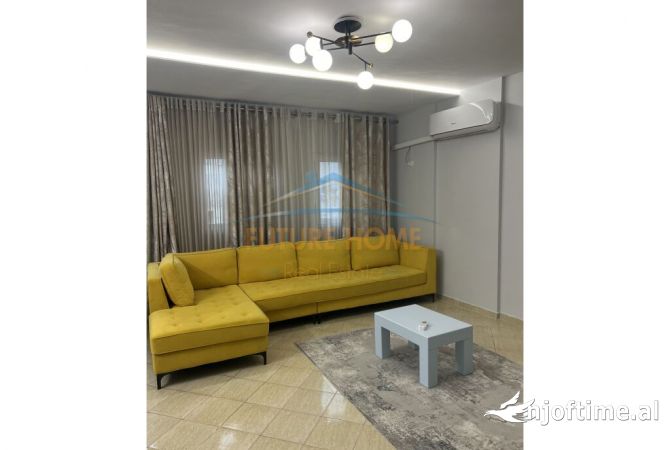 Shtepi me qera 2+1 ne Tirane - 649 Euro