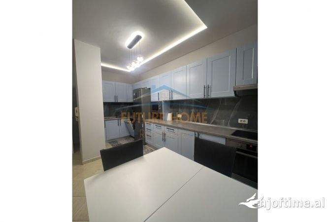 Shtepi me qera 2+1 ne Tirane - 649 Euro