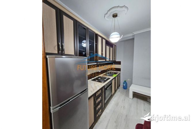 Shtepi me qera Apartament ne Tirane, 2+1, Mobilimi E mobiluar, Pagesa 400  Euro.