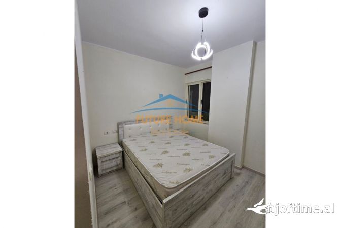 Shtepi me qera Apartament ne Tirane, 2+1, Mobilimi E mobiluar, Pagesa 400  Euro.