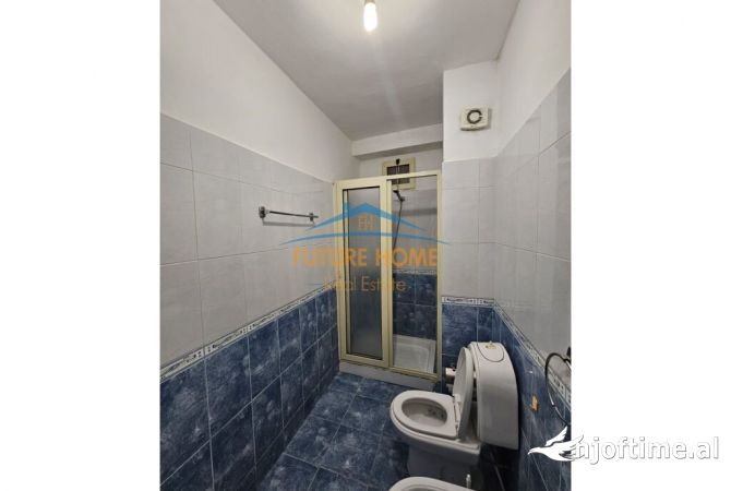 Shtepi me qera Apartament ne Tirane, 2+1, Mobilimi E mobiluar, Pagesa 400  Euro.