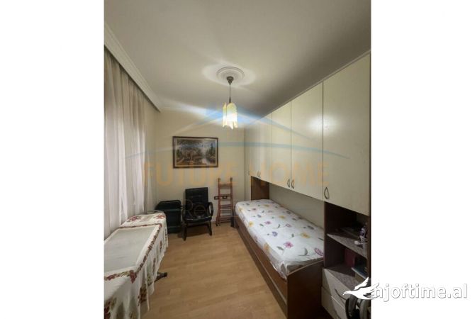 Shtepi me qera Apartament ne Tirane, 2+1, Mobilimi E mobiluar, Pagesa 649  Euro.