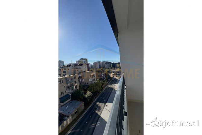 Shtepi ne shitje Apartament ne Tirane, 2+1, Mobilimi Bosh, pa mobiluar, Pagesa 240,000  Euro.