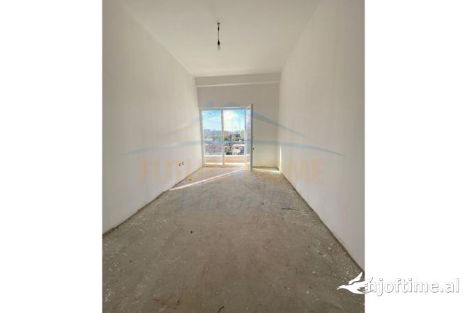 Shtepi ne shitje Apartament ne Tirane, 2+1, Mobilimi Bosh, pa mobiluar, Pagesa 169,000  Euro.