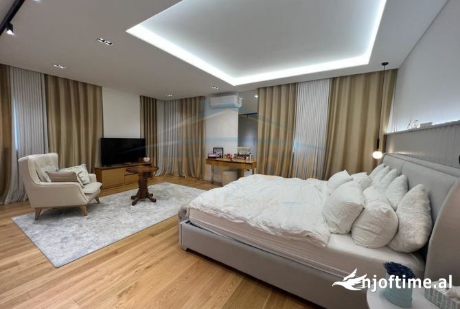 Shtepi ne shitje Apartament ne Tirane, 3+1, Mobilimi E mobiluar, Pagesa 350,000  Euro.