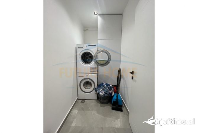 Shtepi ne shitje Apartament ne Tirane, 3+1, Mobilimi E mobiluar, Pagesa 350,000  Euro.
