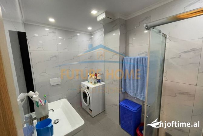 Shtepi ne shitje Apartament ne Tirane, 2+1, Mobilimi E mobiluar, Pagesa 252,000  Euro.