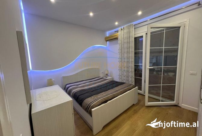 Shtepi me qera Apartament ne Tirane, 2+1, Mobilimi E mobiluar, Pagesa 800  Euro.