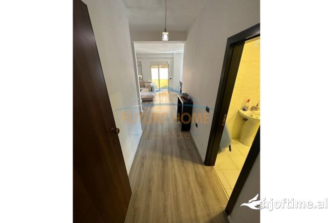 Shtepi ne shitje Apartament ne Tirane, 2+1, Mobilimi E mobiluar, Pagesa 205,000  Euro.