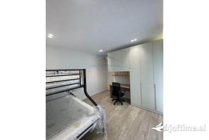 Shtepi me qera Apartament ne Tirane, 2+1, Mobilimi E mobiluar, Pagesa 1,000  Euro.