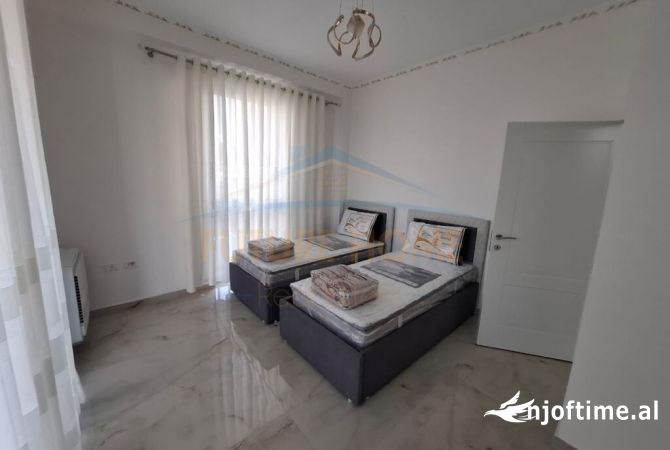 Shtepi me qera Apartament ne Tirane, 2+1, Mobilimi E mobiluar, Pagesa 850  Euro.