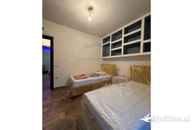Shtepi me qera Apartament ne Tirane, 2+1, Mobilimi E mobiluar, Pagesa 499  Euro.