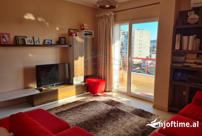 Shtepi me qera 2+1 ne Tirane - 499 Euro