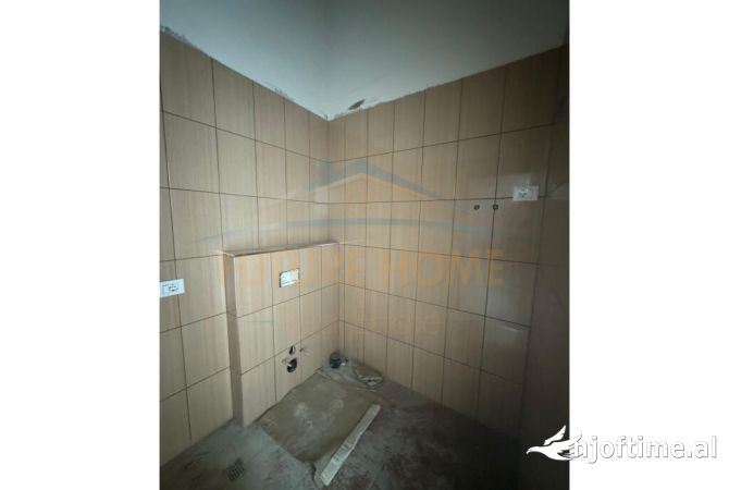 Ambient biznesi me qera 1+1 ne Tirane - 1,000 Euro