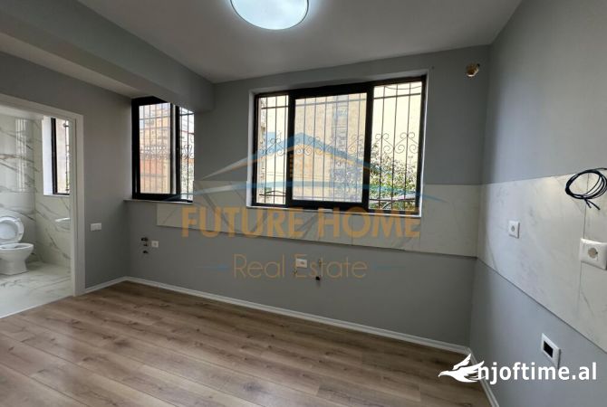 Shtepi ne shitje Apartament ne Tirane, 2+1, Mobilimi Bosh, pa mobiluar, Pagesa 187,500  Euro.